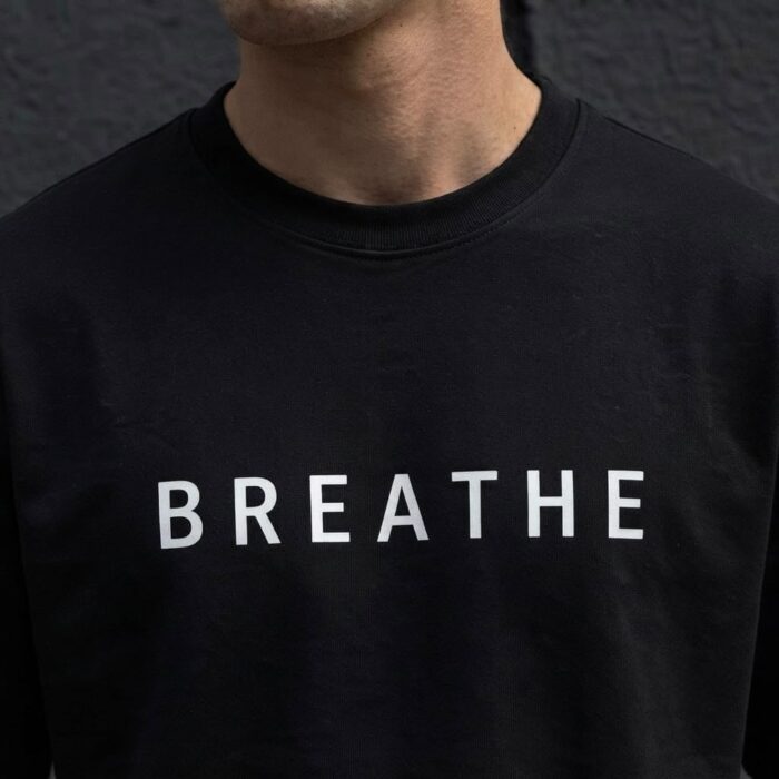 BREATHE – تيشيرت أوفر سايز